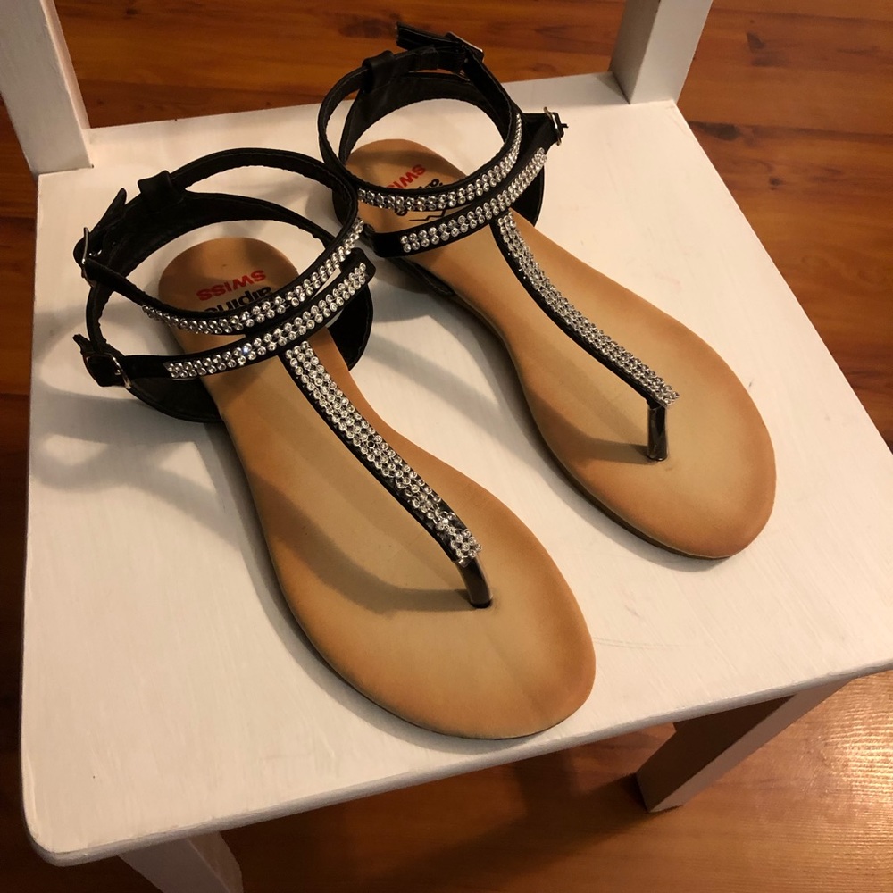 Sandals - Picture 2 of 8